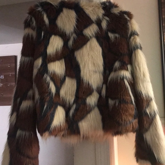 Faux fur jacket - Picture 2 of 2